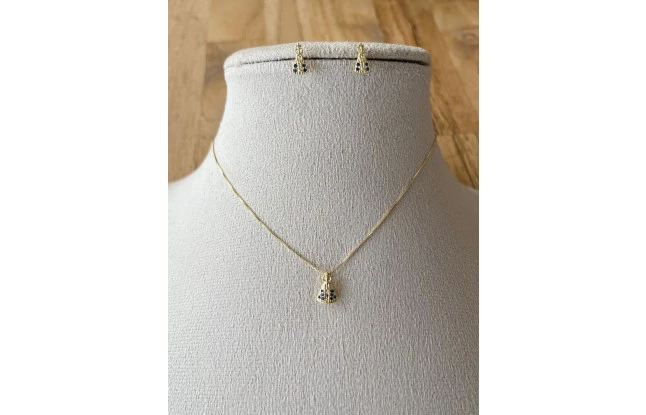 Brinco Nossa Senhora Com Manto Safira Tchuco Folheado Em Ouro 18K