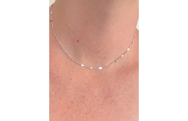Choker Coraçãozinho Liso Espaçado Delicado 
