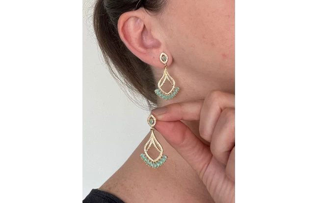 Brinco Gota Trabalhada com Micro Zircônias e Zircônias Azul Tiffany Folheado Em Ouro 18K